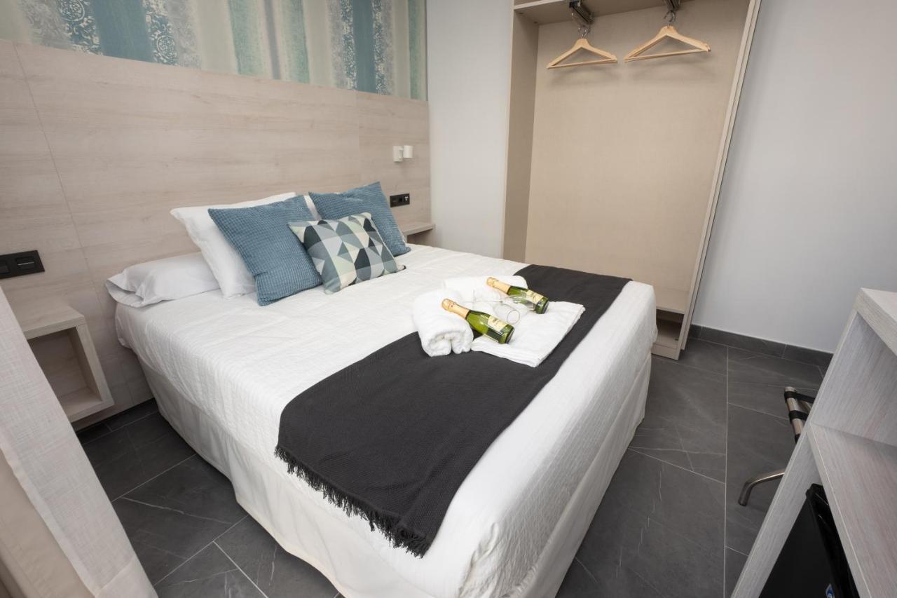 ホテル Nerja-Centro-Jacuzzi- Mirador De La Ermita- Adults Recommended エクステリア 写真